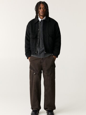Pull&Bear Wide leg Cargobyxa i brun: framsida