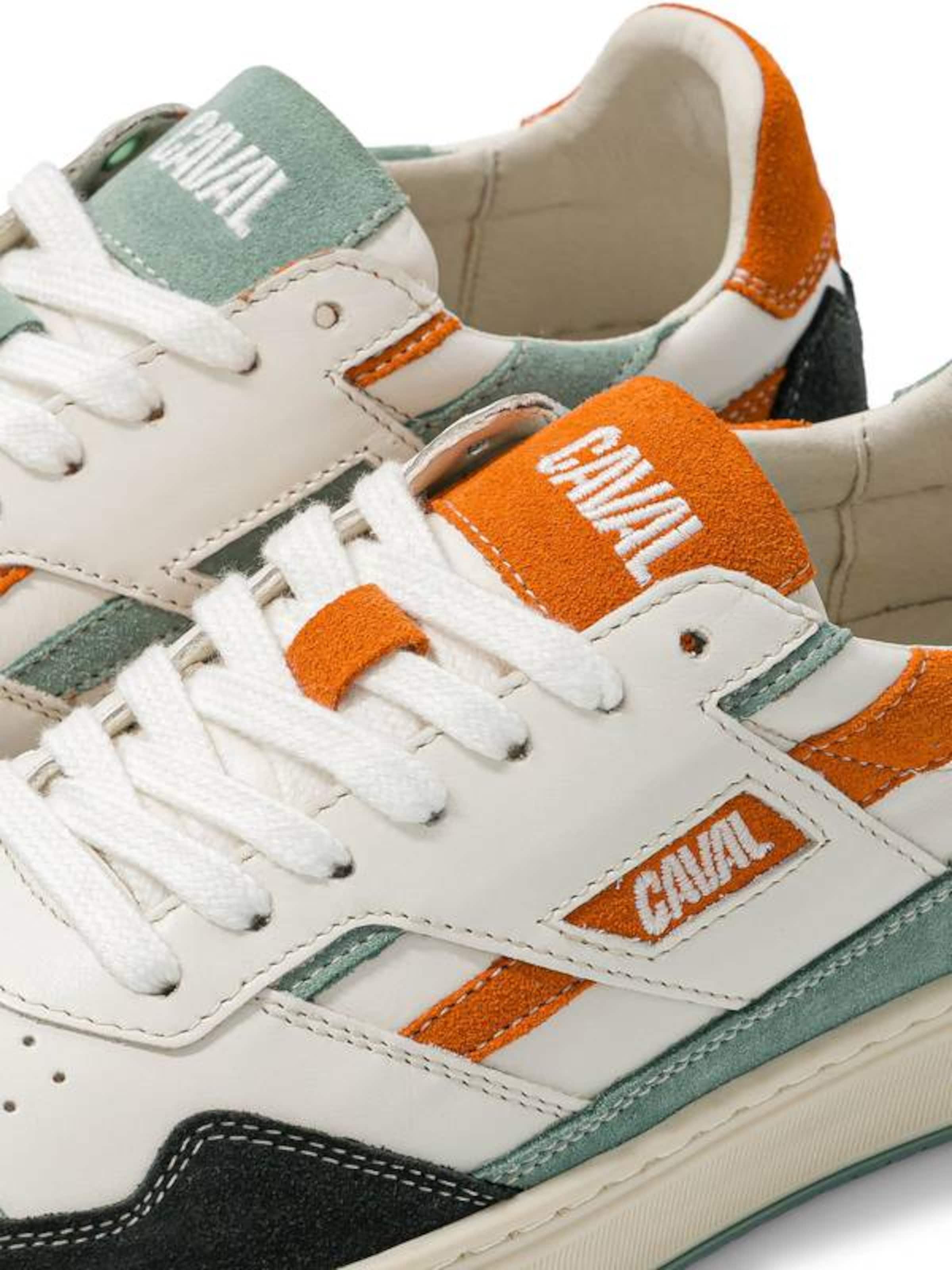 Scarpa stringata ' PLAYGROUND ' di Caval in bianco