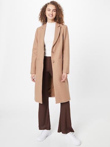 Neo Noir Between-Seasons Coat 'Martini' in Beige