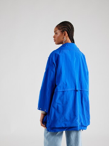 Embassy of Bricks and Logs Between-season jacket 'Vista' in Blue