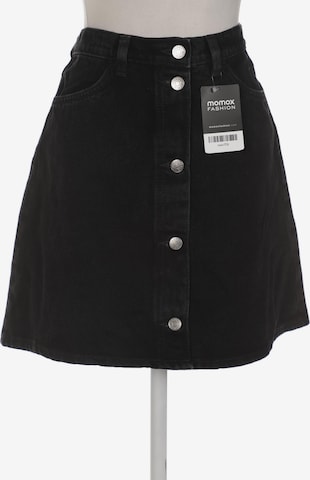 Monki Rock M in Schwarz: Vorderseite