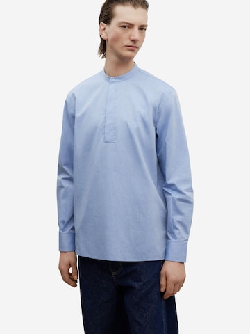 Adolfo Dominguez - Ajuste confortable Camisa en azul: frente
