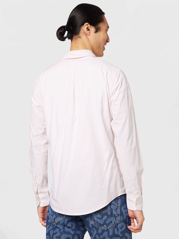 rožinė Dockers Priglundantis modelis Marškiniai