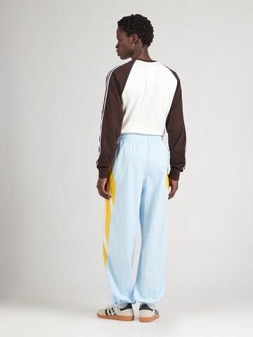 Effilé Pantalon ADIDAS ORIGINALS en bleu