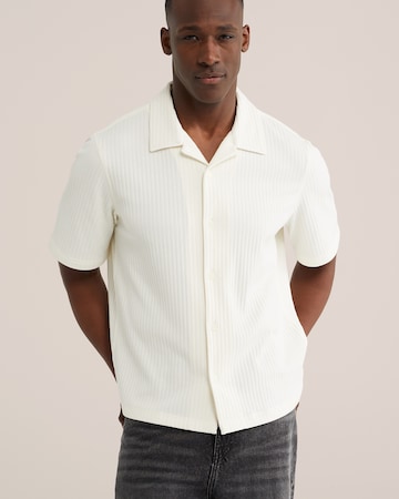 Vestes en maille WE Fashion en blanc : devant