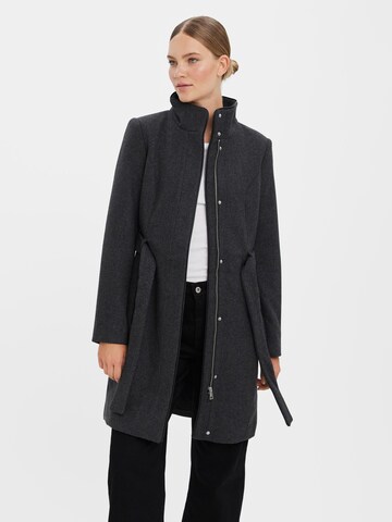 VERO MODA - Sobretudo meia-estação 'Bessy' em cinzento: frente