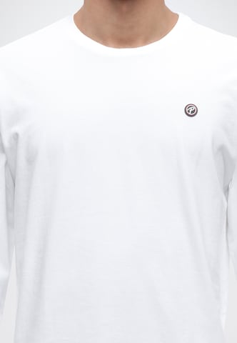 Tricou de la Petrol Industries pe alb