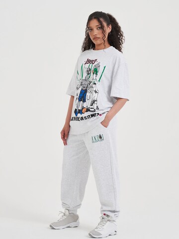 Effilé Pantalon fonctionnel AND1 en gris