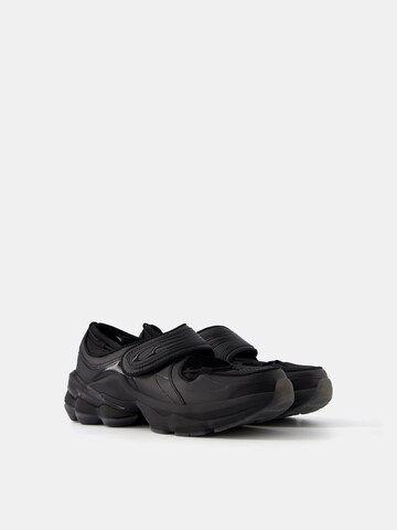 Bershka Sneaker in Schwarz