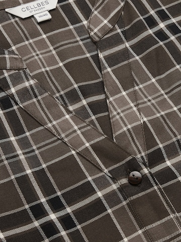 Robe Cellbes of Sweden en mélange de couleurs