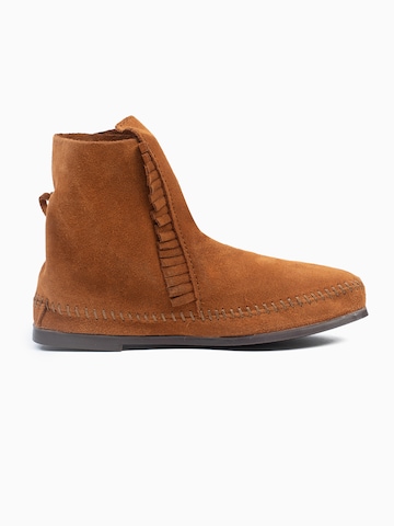 Bottines 'Two Button' Minnetonka en marron