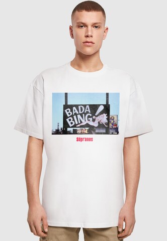 Merchcode Shirt 'The Sopranos - Bada Bing Club' in Wit: voorkant