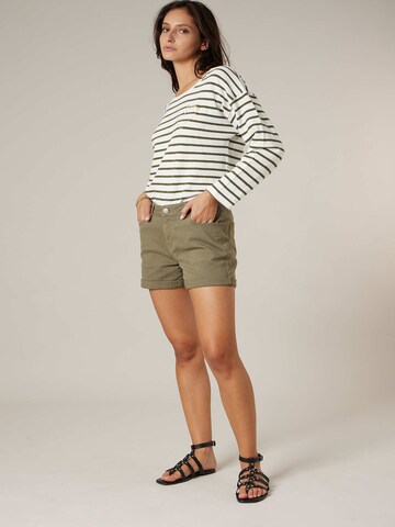 Regular Pantalon ' CERISE ' Deeluxe en vert