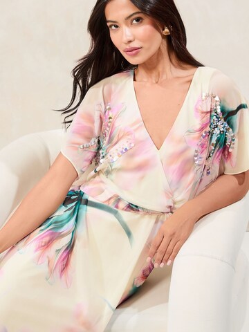 Lipsy Kleid in Gelb