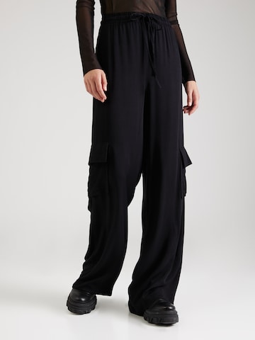 Nasty Gal Regular Cargo trousers in Black: front