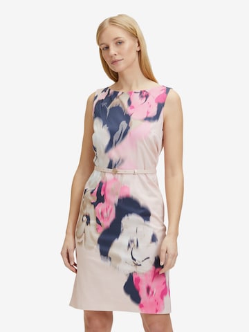 Betty & Co Dress in Pink: front