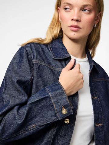 PIECES Between-season jacket in Blue