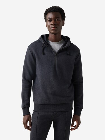 BOGNER Sweatshirt 'Walker' in Grau: Vorderseite