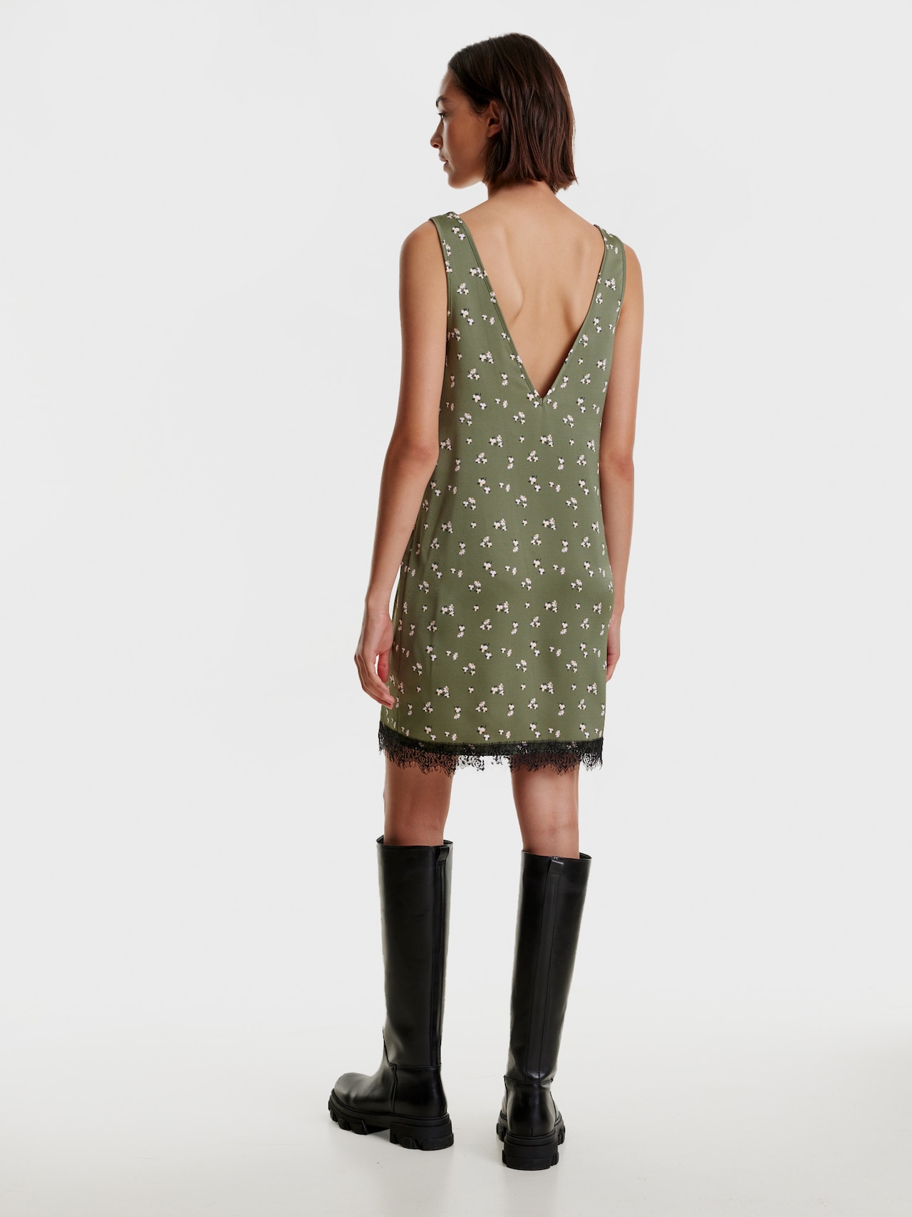 EDITED Produkte Kleid 'Kiri' khaki