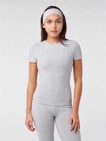 YO-GAYA Shirt 'Lounge Short Sleeve Top' in Grijs