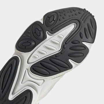 ADIDAS ORIGINALS - Zapatillas deportivas bajas 'Ozweego' en gris