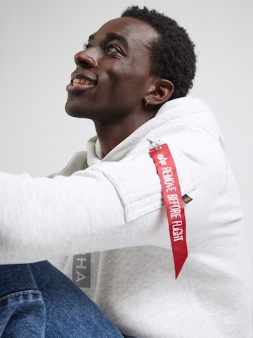 ALPHA INDUSTRIES Sweatshirt in Grijs
