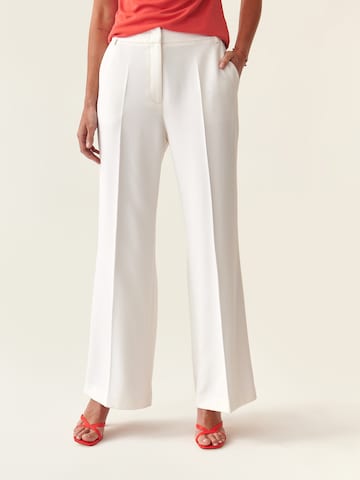TATUUM Regular Панталон с ръб 'ZARIA' в бяло: отпред