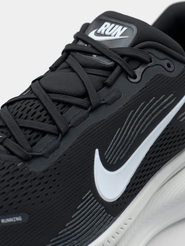 Chaussure de course 'VOMERO 18' NIKE en noir