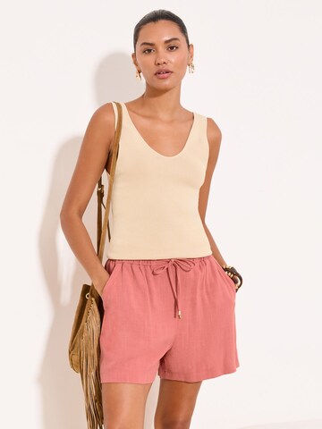 Regular Pantalon Lipsy en rose