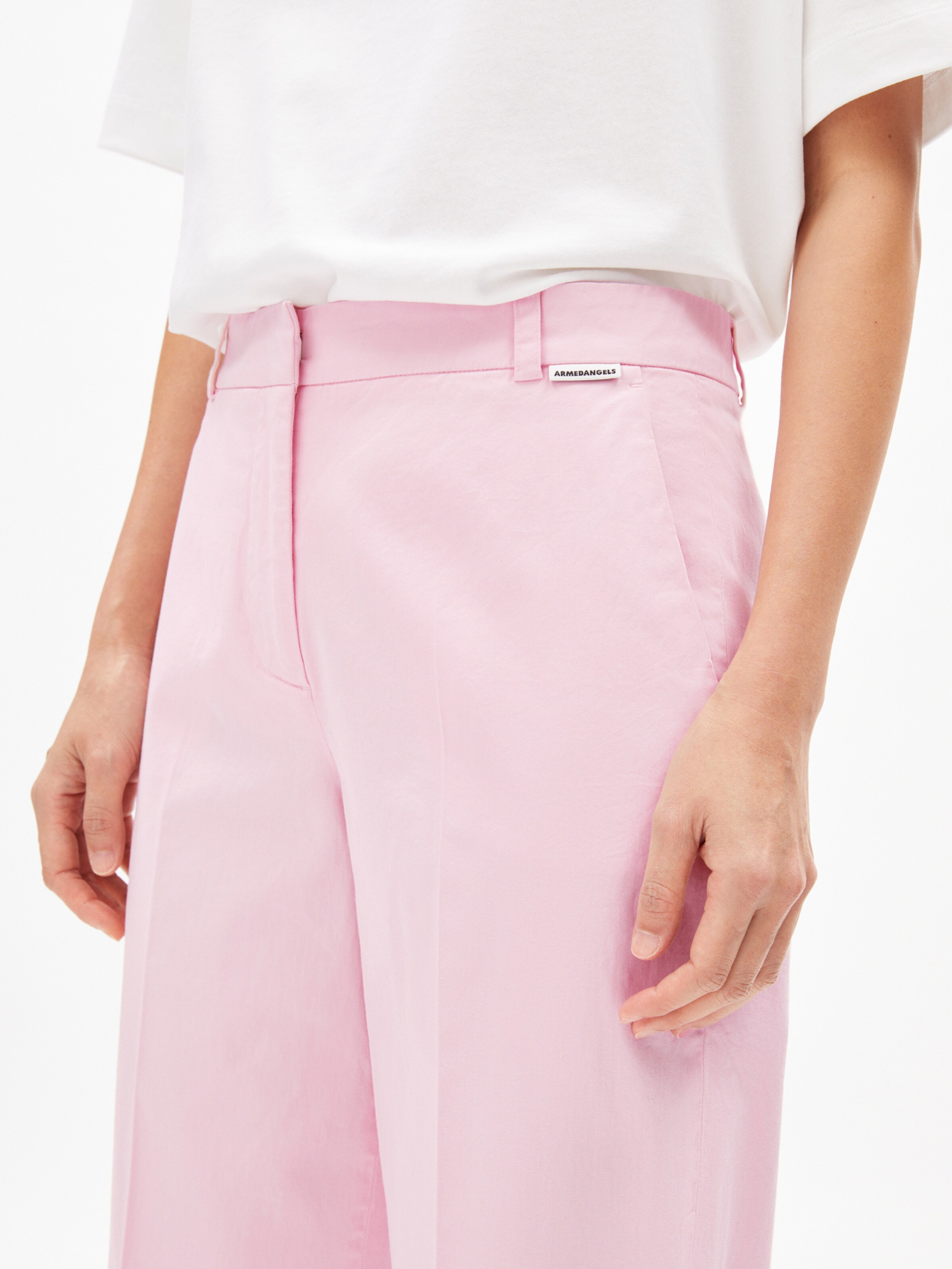 ARMEDANGELS Loosefit Broek 'Kaadwi' in Zwart: voorkant