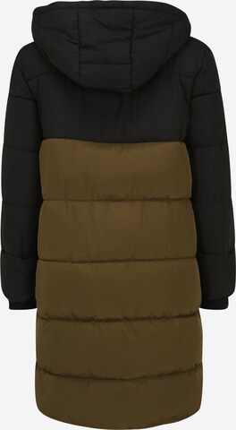 Pieces Petite Winterjacke 'BEE' in Grün