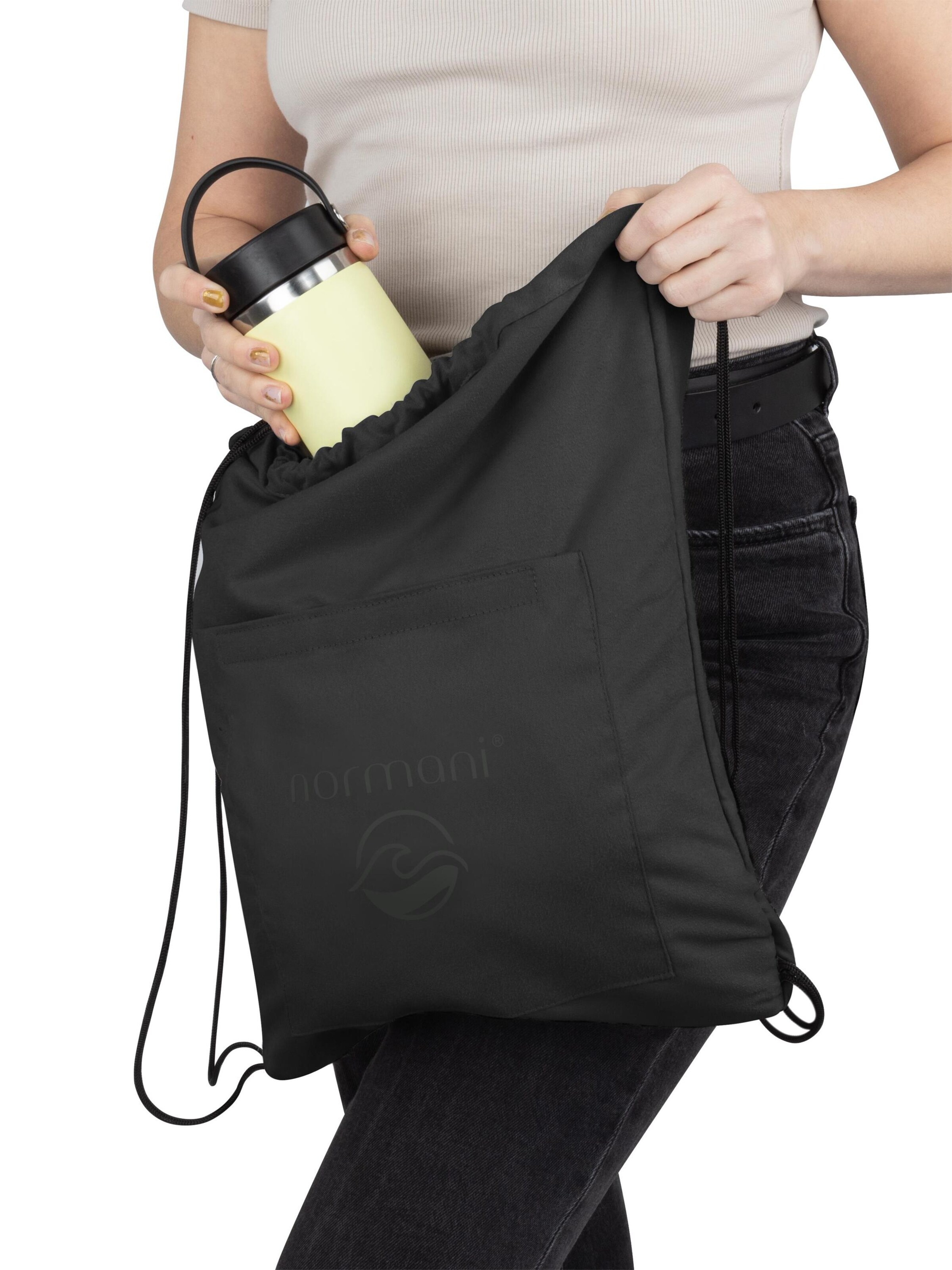 normani Badehandtuch mit Rucksackfunktion ' ' in Schwarz