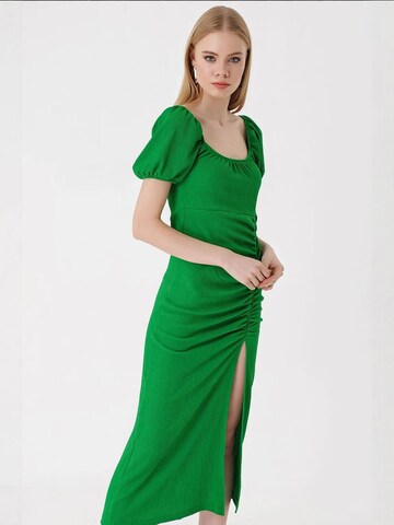 Robe Bigdart en vert