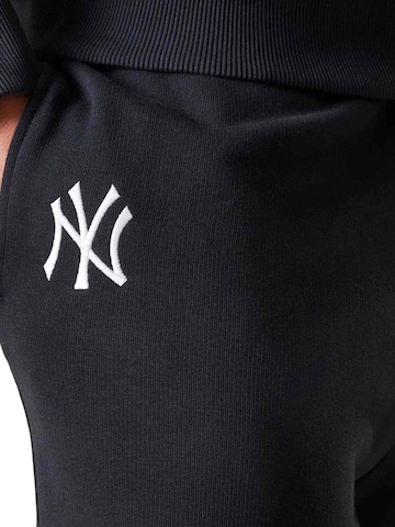 regular Pantaloni sportivi 'Pantalon new era negro yankees nos mlb midi jogger 6' di NEW ERA in nero