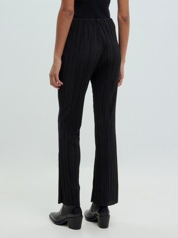 Regular Pantalon 'Zelinda' EDITED en noir