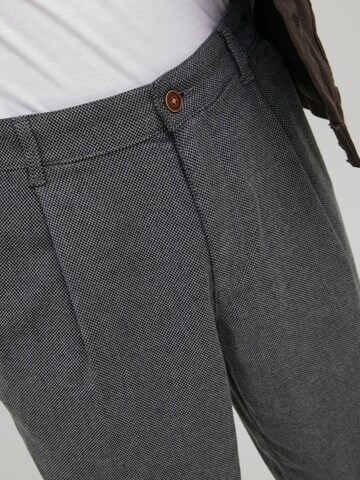 JACK & JONES Regular Pleat-Front Pants 'Ollie Milo' in Grey