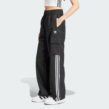 Loosefit Pantaloni cargo 'Adicolor' di ADIDAS ORIGINALS in nero: frontale