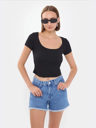 Hiccup T-shirt en XS en noir, Vue avec produit