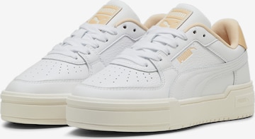 Baskets basses 'CA Pro Classic' PUMA en blanc