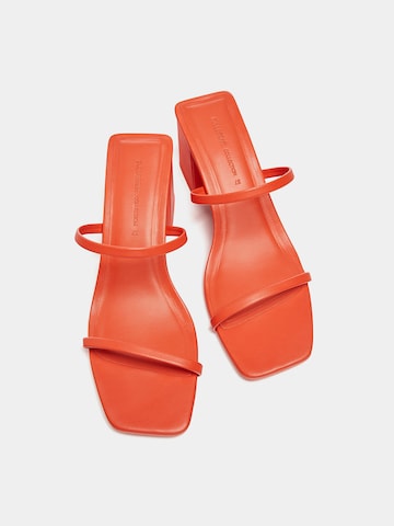 Pull&Bear Pantolette in Orange