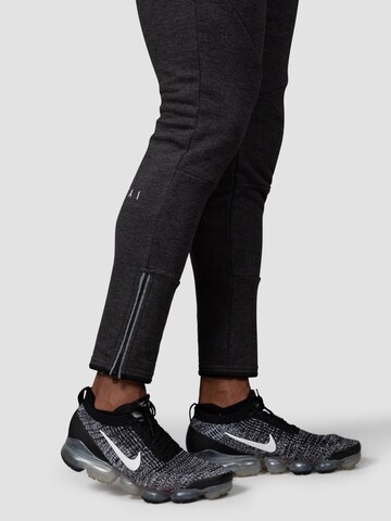 MOROTAI Slimfit Sporthose 'NEOTECH'‌ in Grau