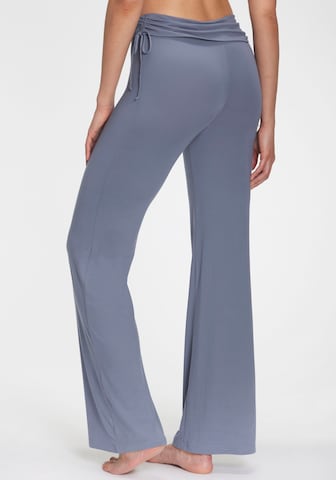 LASCANA Flared Hose in Blau