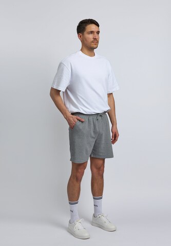 SNOCKS Regular Pants in Grey