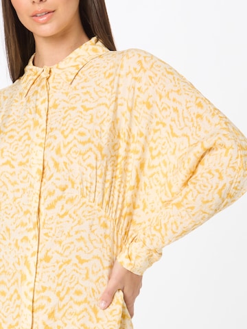 SECOND FEMALE Košilové šaty – žlutá
