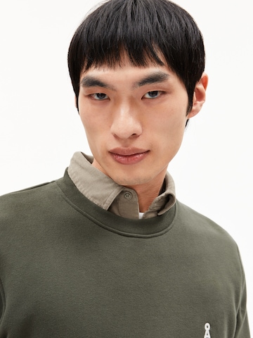 ARMEDANGELS Sweatshirt 'Baaro' in Groen