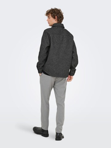 Only & Sons - Ajuste regular Camisa 'MICAH' en gris