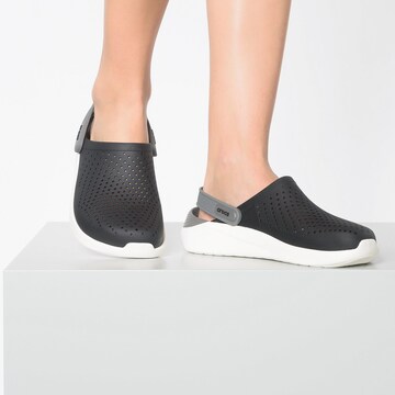 Crocs Clogs '  Literide' in Schwarz: Vorderseite