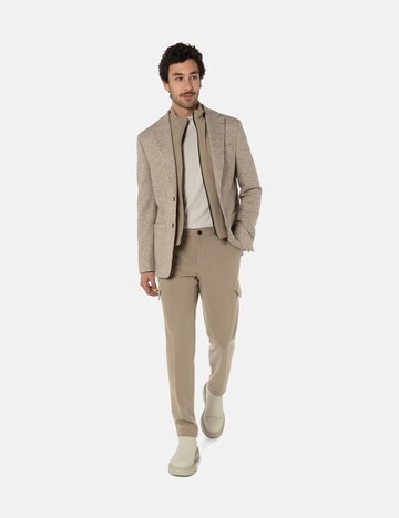 BENVENUTO Slim Fit Sakko '4542', Model ist 185 cm groß und trägt Größe 50 in Beige: Vorderseite