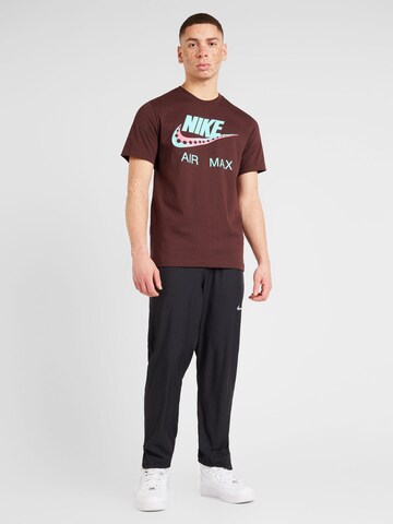 Nike Sportswear - Camiseta 'DAY FUTURA' en marrón