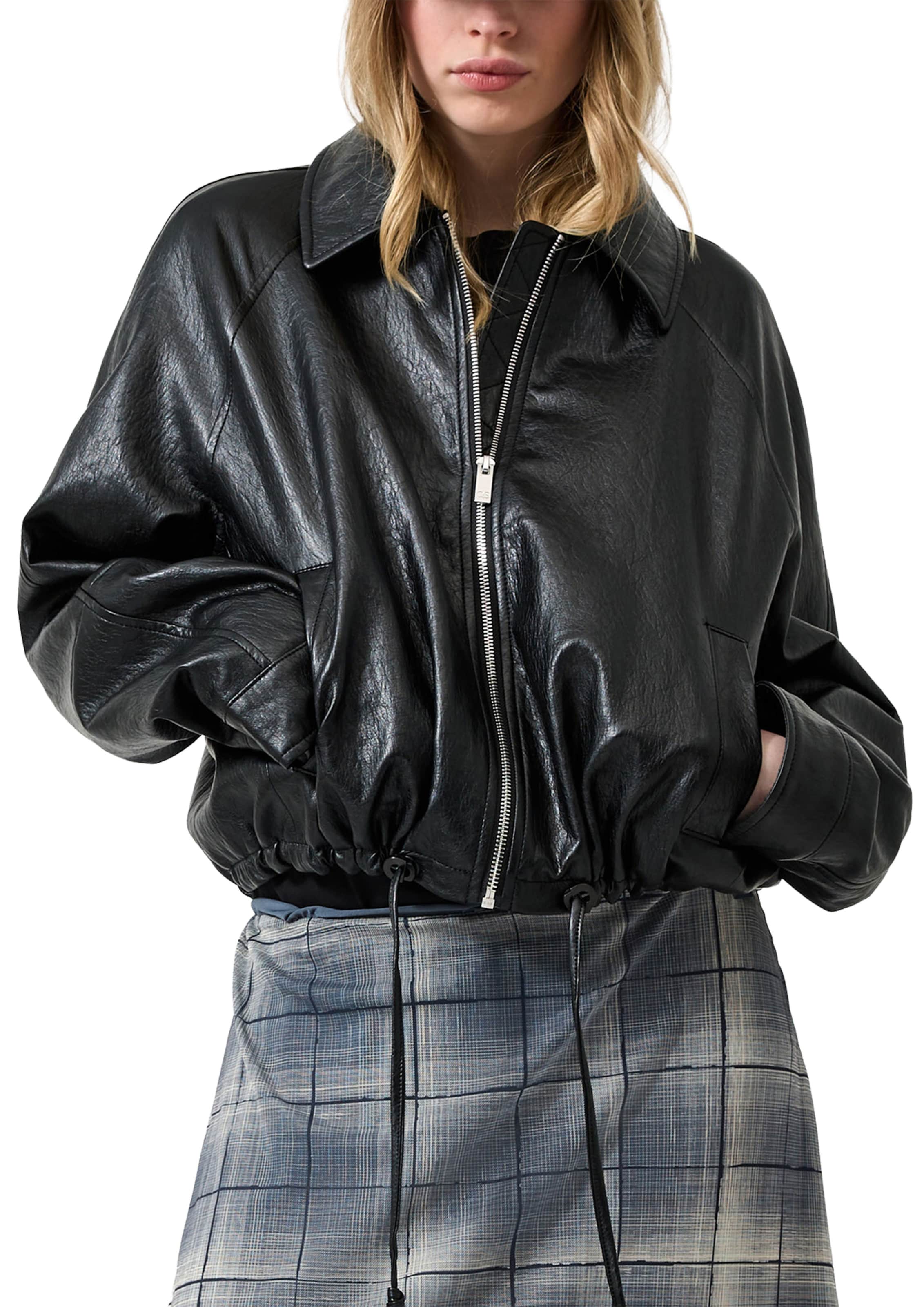 QS Jacke in Schwarz